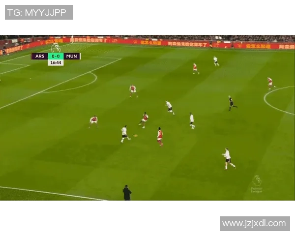 曼联明夏免费签前锋做替补，周薪5万的“秘密武器”将引爆老特拉福德？